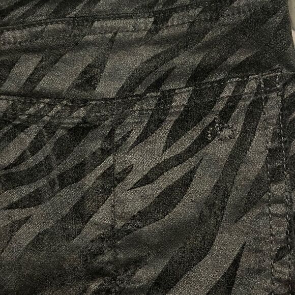 Rag & bone | Nina High-Rise Zebra-Stripe Ankle Skinny Jeans - Picture 6 of 10